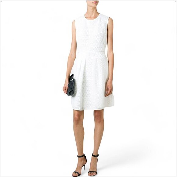 Burberry White Sculpted Mesh Fit and Flare Sleeveless Dress Pockets Summer NEW 6 - Picture 1 of 12